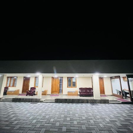 The Tendoinn Pollāchi Exterior foto